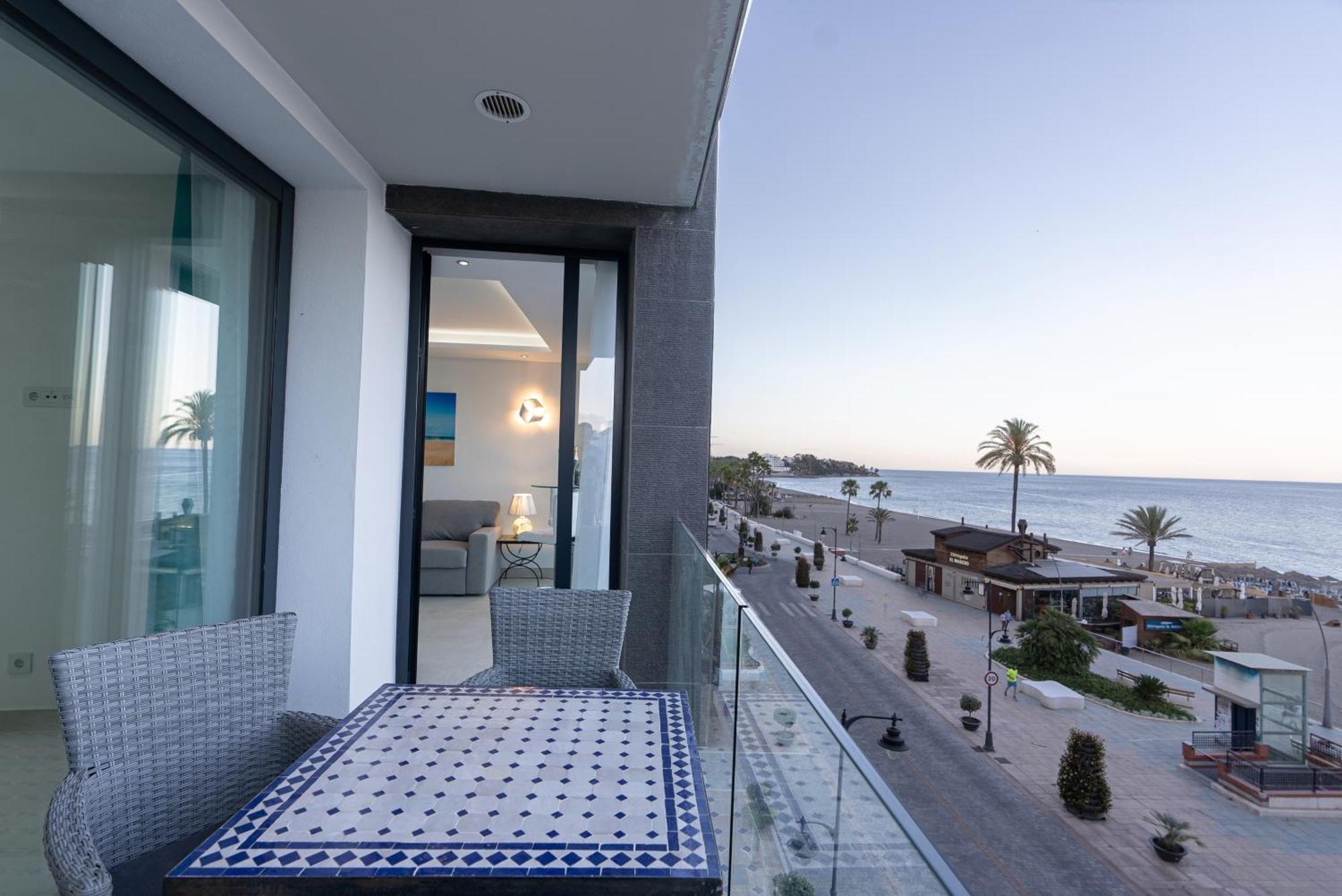 La Viu Estepona Exterior foto