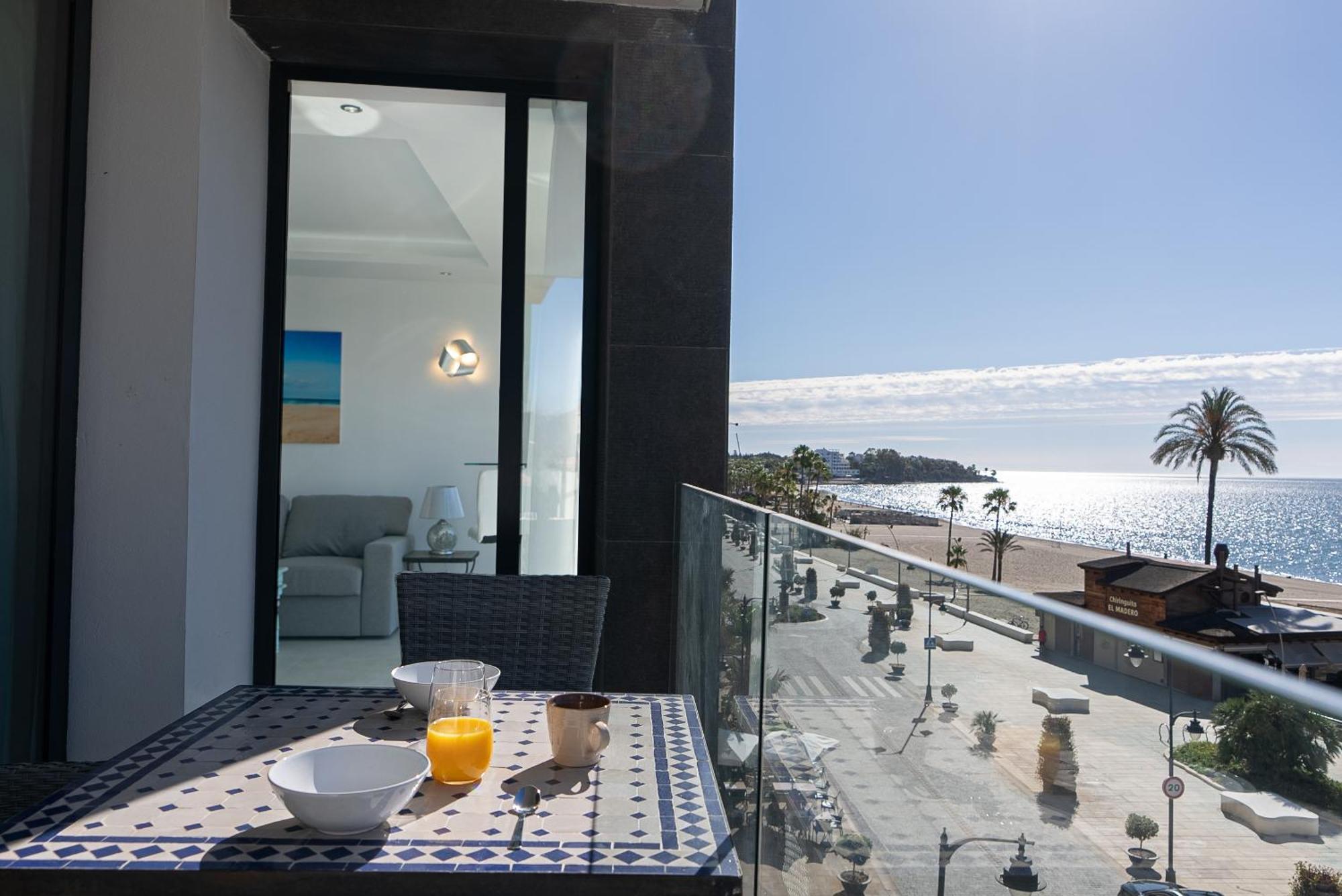 La Viu Estepona Exterior foto