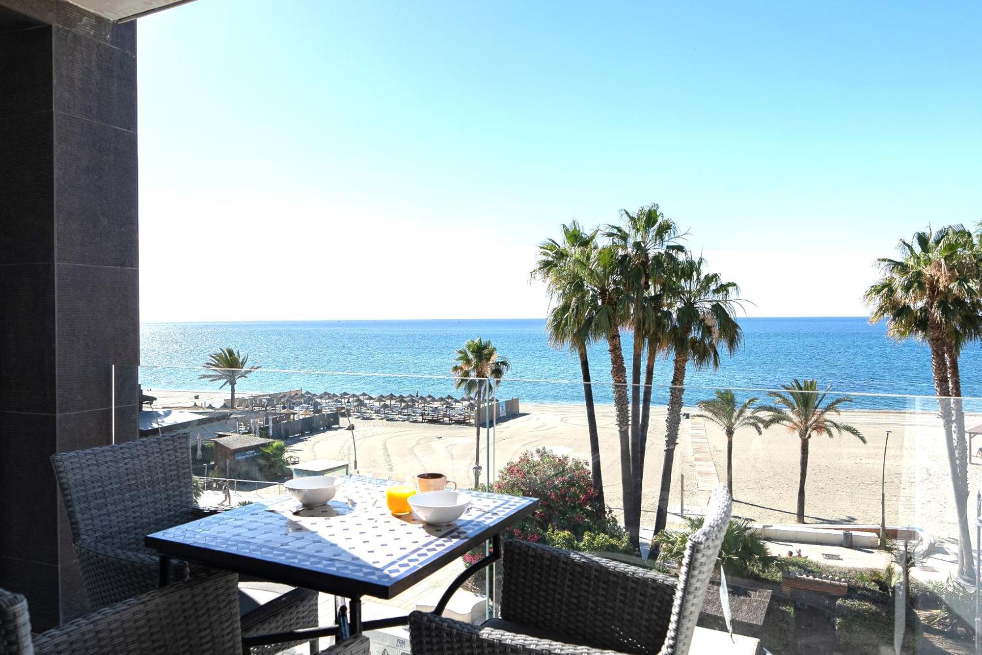 La Viu Estepona Exterior foto