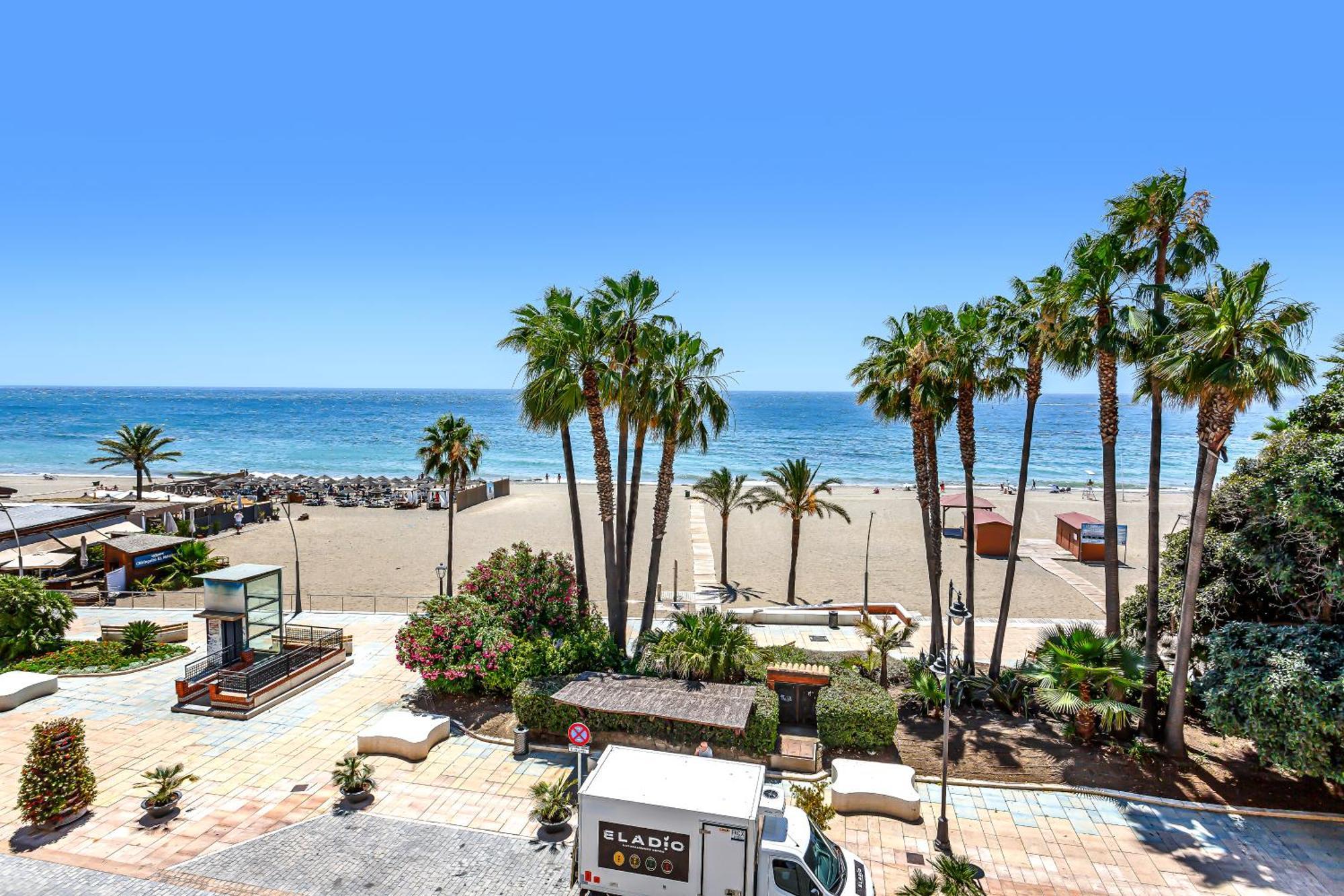 La Viu Estepona Exterior foto